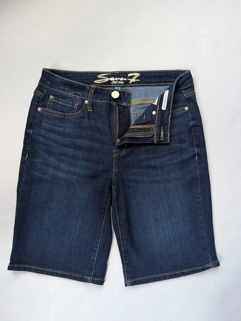 Seven7 Sunset Denim Bermuda Jean Shorts 6 Jackson Blue Pockets